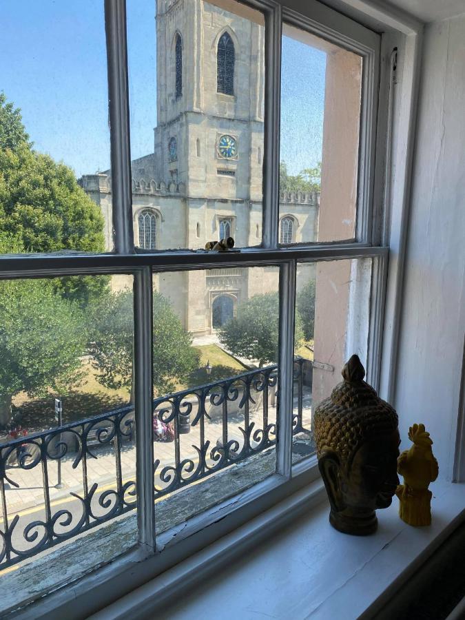 Letting Serviced Apartments - Guards View, Windsor Eksteriør bilde